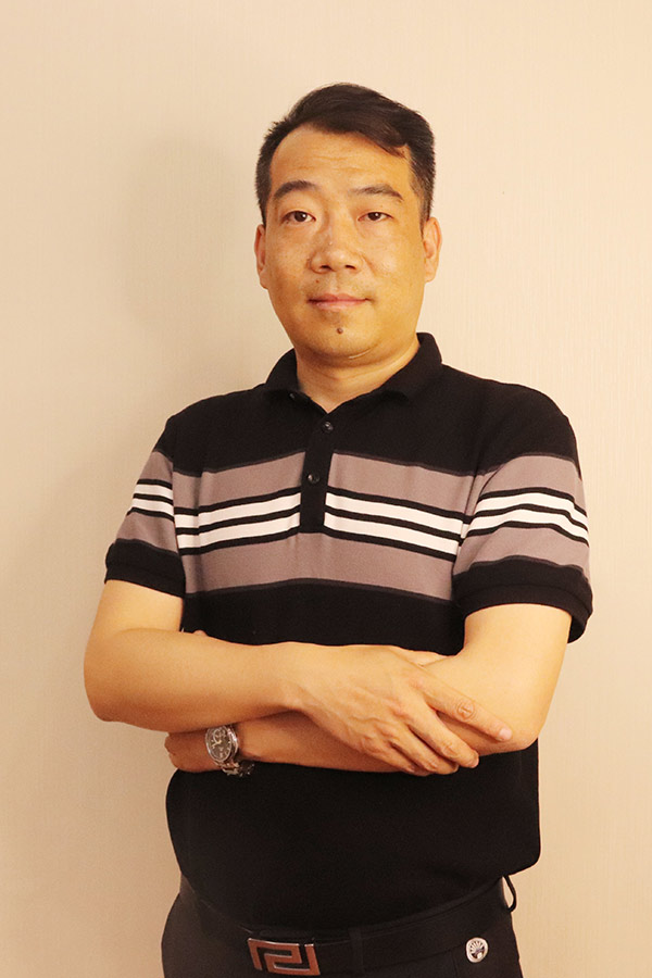 汉滨冯少坤 本科学历,毕业于陕西师范大学