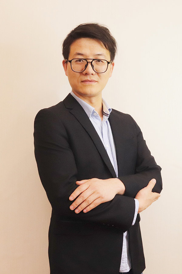 汉滨李林科 本科学历,毕业于西安石油大学